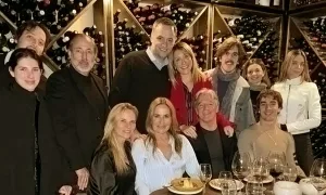 Adorni vuela alto y caro: después de colar a su esposa en el viaje a Estados Unidos, se conoció una "escapada" a Punta del Este en jet privado