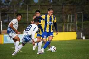Panorama auriazul: la reserva de Rosario Central perdió 2-0 con Talleres y todavía no encontró la regularidad suficiente en su juego