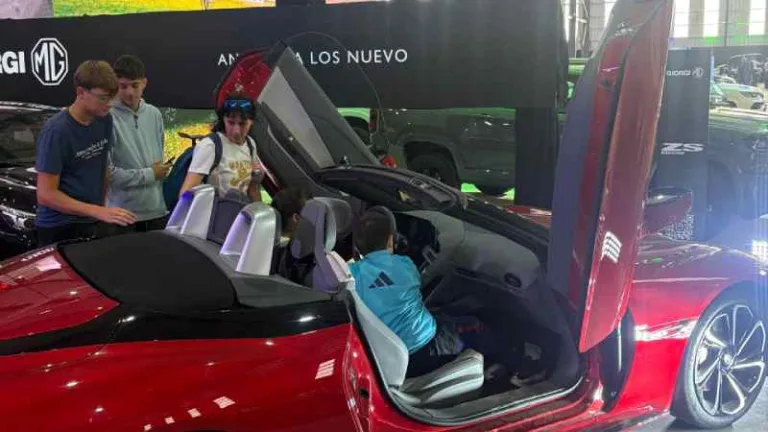 El Salón del Automóvil en Funes cerró con masiva concurrencia tras cuatro jornadas a puro motor