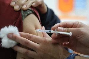 Vacuna antigripal: quiénes deben aplicársela y por qué es importante