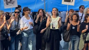 De Lali a Flor de la V y Nancy Dupláa y Pablo Echarri: las y los famosos que asistieron a la marcha por el 24 de marzo