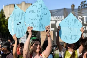 Del Plá y Pitrola sobre la Ley de Glaciares: "Tenemos que impulsar la movilización popular”