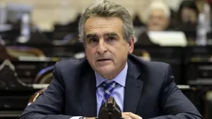 Rossi presentó un proyecto para prohibir la venta de terrenos y de inmuebles de las Fuerzas Armadas y del Ministerio de Defensa