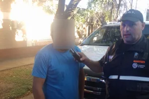 Manejaba en zona oeste borracho, a contramano y sin licencia: agentes municipales intervinieron y le mandaron el auto al corralón