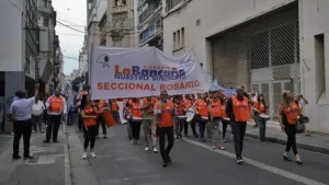 Acuerdo salarial: Bancarios anunciaron un aumento del 5.9% en los sueldos de los trabajadores