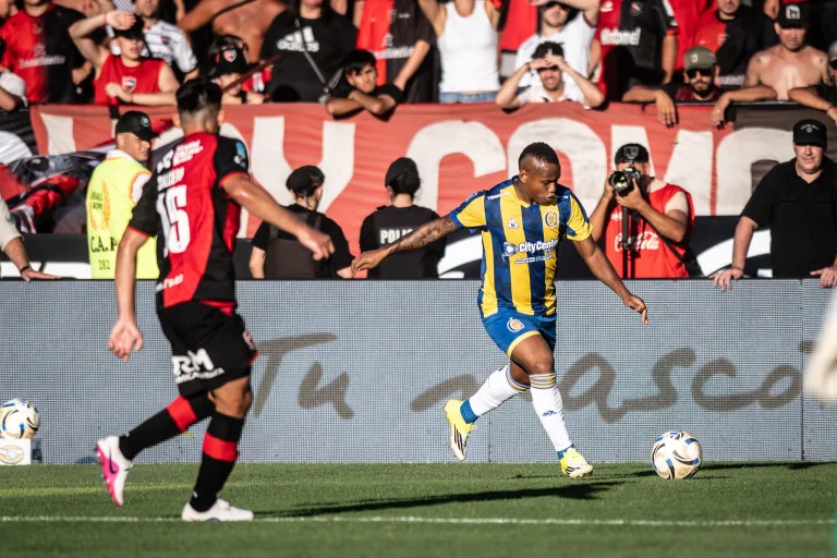 Panorama auriazul: Navarro y Campaz, las opciones que maneja Almirón para reemplazar las bajas obligadas