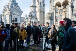 Mes de la Mujer: se invita a un recorrido guiado especial por el cementerio El Salvador