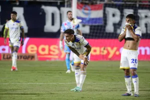 Panorama auriazul: Canalla con mandíbula floja