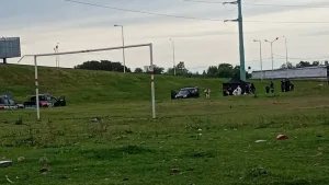 Encontraron a un hombre ejecutado de varios disparos frente al Hospital Regional Sur