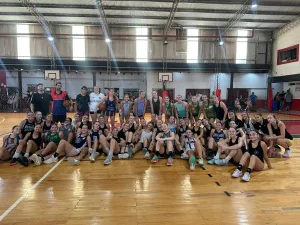 La preselección femenina U17 de la Rosarina comenzó a entrenar en Granadero Baigorria