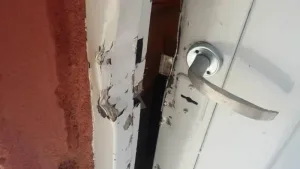 Aprovecharon la salida de sus dueños para desvalijar una vivienda de barrio Belgrano