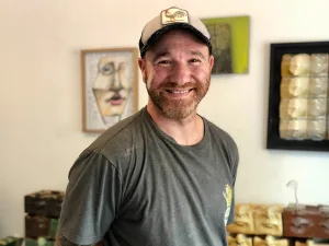 Darío Fromer, reconocido escultor y ceramista