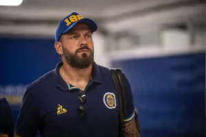 Panorama auriazul: Central visita al Bicho sin sus dos anchos y con varios cambios