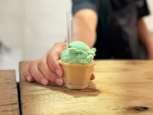 Helado de cannabis con terpenos presentado por Río Helados en Rosario