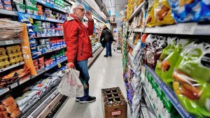 No hay plata que alcance: la inflación de marzo se encamina a cerrar en torno al 3%, según consultoras privadas