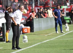 Frank Kudelka fue duro con la realidad que tiene Newell's: "Hoy estamos en el fondo del mar"