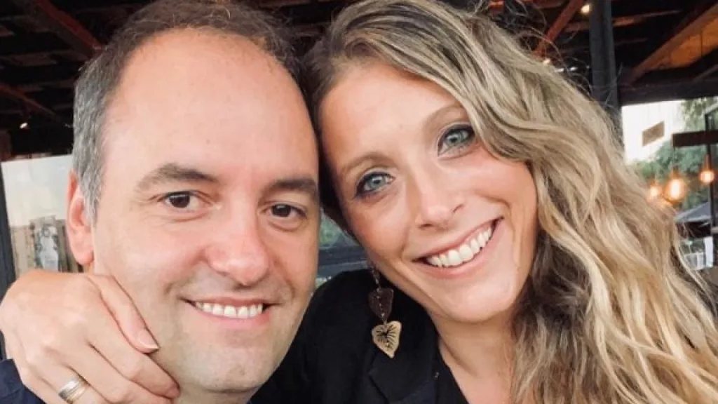 Una coach ontológica en el avión presidencial: quién es Bettina Angeletti, la esposa del deslomado Adorni que viajó a Nueva York