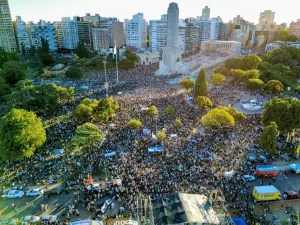 A 50 años del Golpe, más de 200 mil personas se movilizaron en Rosario por Memoria, Verdad y Justicia