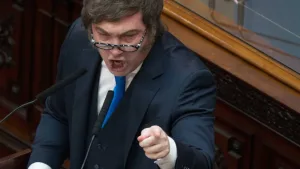 Milei al bloque peronista: “Son una manga de delincuentes y por eso tienen a su líder presa”