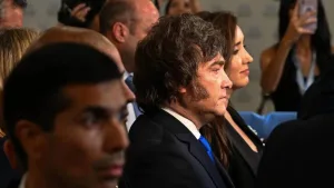 Interna libertaria: la cadena nacional evitó mostrar el saludo entre Milei y Villarruel