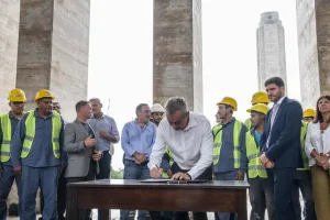 Se retomaron las obras de recuperación del Monumento a la Bandera
