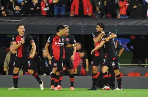 Llegó la primera alegría: Newell's se sacó la mufa de encima y derrotó 1-0 a Gimnasia de Mendoza con gol de Mazzantti