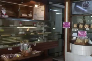 Inseguridad en Rosario: se hizo pasar por cliente y, mostrando un revólver, robó en una panadería de Ovidio Lagos y 27 de Febrero