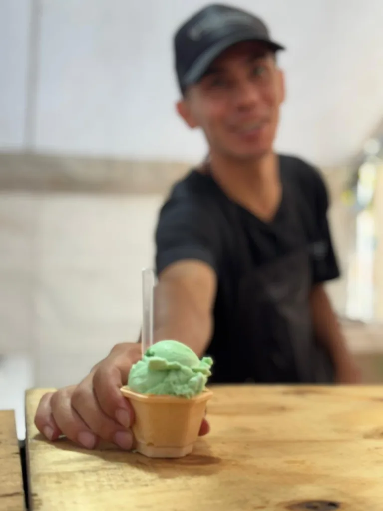 Helado de cannabis con terpenos presentado por Río Helados en Rosario
