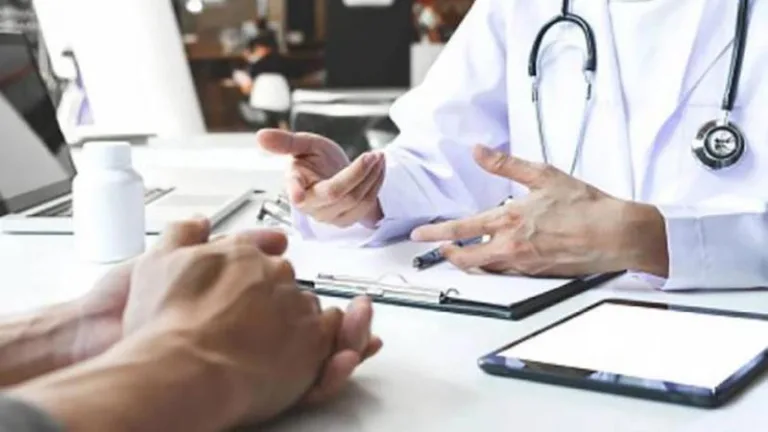 Ajuste nacional en salud pública: faltan insumos básicos y crecen las consultas en los hospitales de Santa Fe