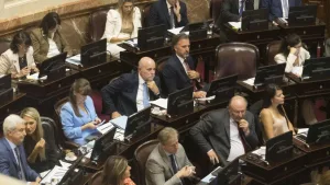 Para la casta sí hay plata: los senadores pasarán a cobrar en marzo más de 11 millones de pesos