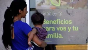 A partir de la brutal caída del empleo registrado desde que asumió Milei, se perdieron más de 900 mil asignaciones por hijo