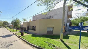 Préstamos informales: pactó encuentro para recibir un millón, lo pasearon por la ciudad encapuchado y terminó corriendo desnudo en zona norte