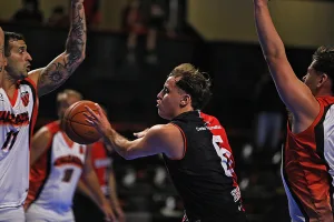 Newell's logró su primera victoria en la temporada de la A y Red Star se subió a la punta