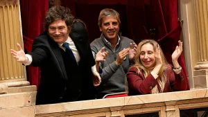 Lo que se vio y lo que no se vio del “Adornipalooza”: los balcones militantes, el aplausómetro y los insultos