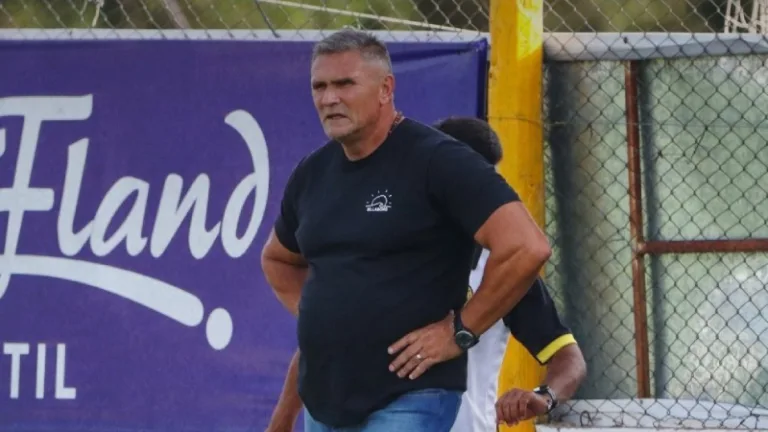 Tras su salida de Flandria, Arnaldo “Cacho” Sialle fue anunciado como entrenador de Central Córdoba
