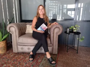 Carolina López presenta su libro de cuentos