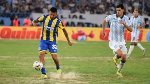 Emanuel Coronel extendió su vínculo como jugador de Rosario Central