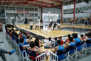 Un lujo para la ciudad: ilustres del deporte y los negocios pasaron por Rosario