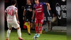 De lujo a conducta prohibida: la AFA anunció que pararse sobre la pelota será sancionado