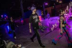 Se viene una tarde de domingo diferente con un importante desfile de diseño local, con el Pasaje Juramento como pasarela