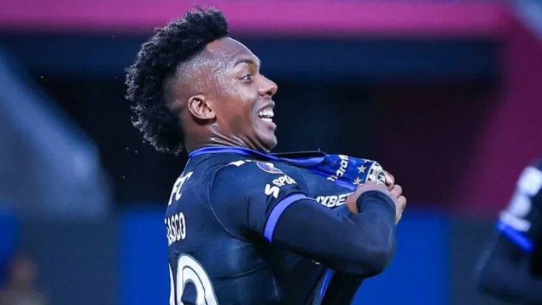 Reasco, ex Newell’s, sobre el cruce con Central en la Copa Libertadores: «Es un estadio lindo, donde la gente se hace sentir»