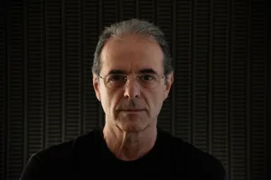 Jorge Fandermole estrena “Tiempo y lugar” en Rosario con una propuesta íntima y austera