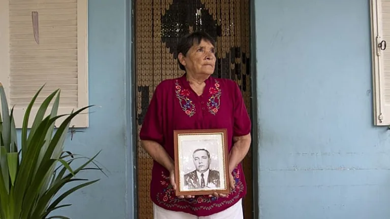 Berta Carranza, la hija de uno de los fusilados en Operación Masacre: "Defiendan los derechos que una vez defendimos nosotros"