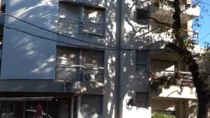 Entraron por el balcón mientras la dueña dormía y robaron varios objetos de valor: “La verdad que fue muy angustiante"