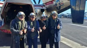 Milei tiene foto en portaviones estadounidense que llegó para ejercicios militares conjuntos no autorizados por el Congreso