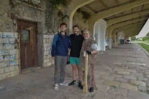 “Suabia”: dos desconocidos en una estación, obligados a transitar la espera como algo transformador e inevitable