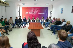 Provincia entregó aportes económicos a deportistas que competirán en los Juegos Suramericanos de la Juventud 2026