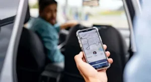 Conductores en alerta: apps refuerzan reclamos tras el crimen de Omar Rendón