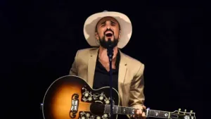 Con entradas agotadas Abel Pintos llega a Rosario para celebrar 30 años de música