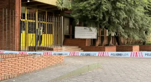 Regreso a clases en San Cristóbal: jornada reducida y contención tras la tragedia